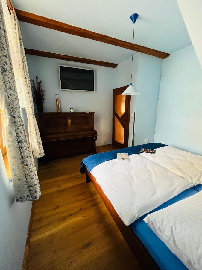 Apartman U Smrku Dvůr Králové nad Labem Exterior foto